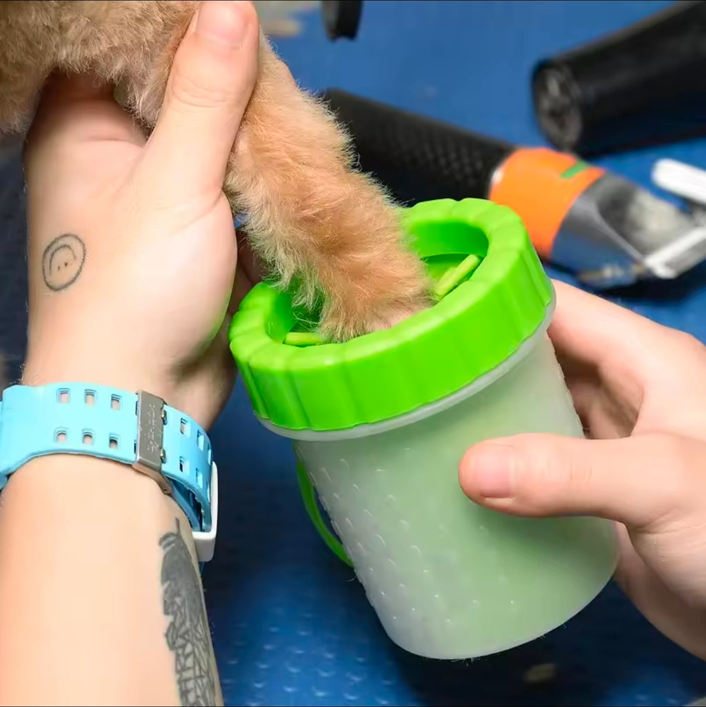 Portable Dog Paw Cleaner Cup – Fast Mud & Dirt Remover for Dogs